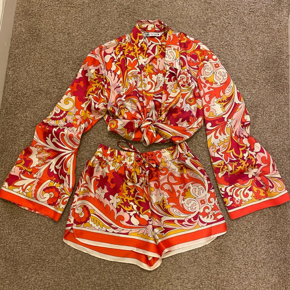 ZARA SATIN SHORT AND TIE TOP SET